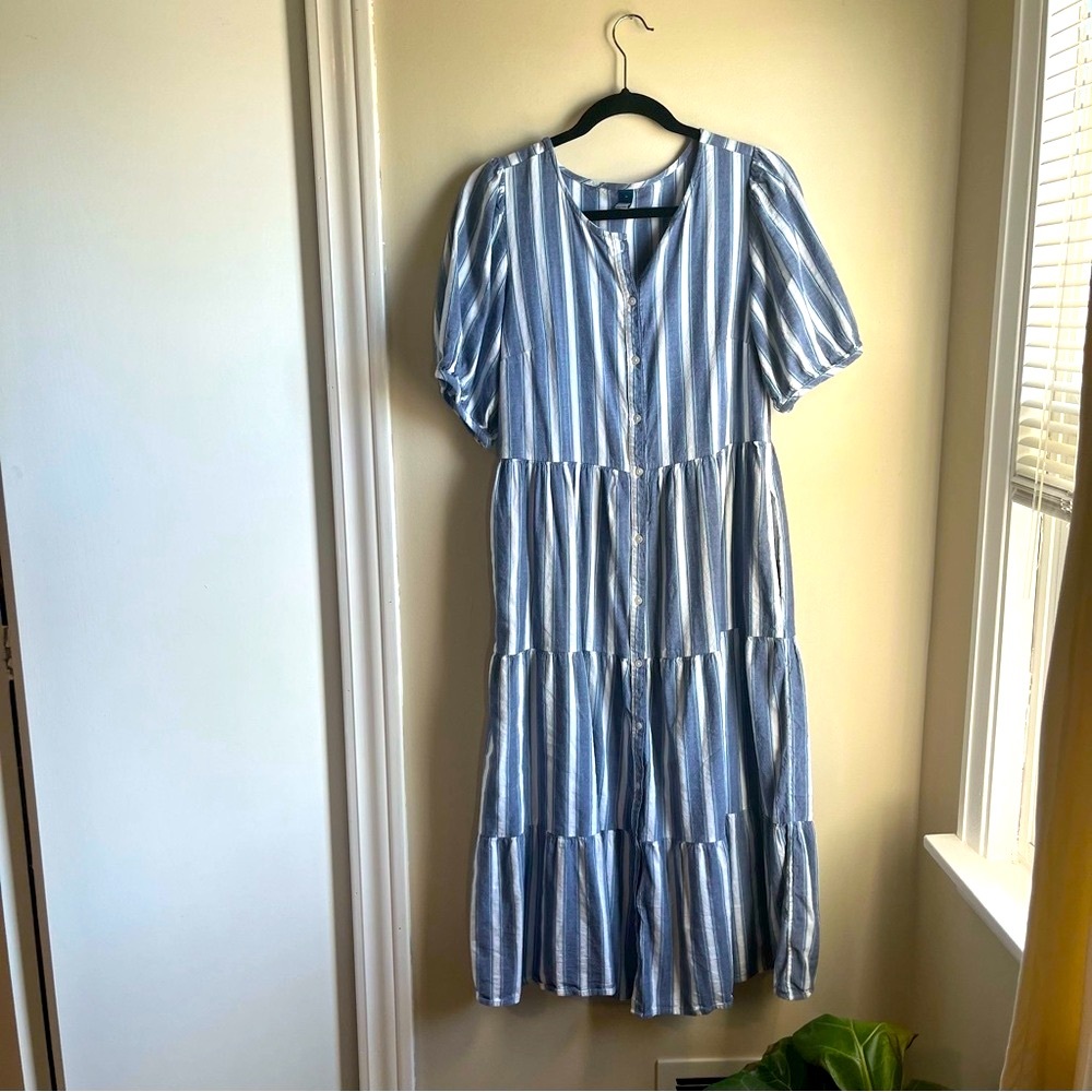 old navy tiered midi dress with buttons and puff sleeves